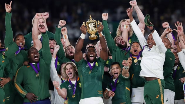 siya-kolisi-centre-lifts-the-trophy-as-south-africa-win-the-2019-rugby-world-cup-final_1600x900